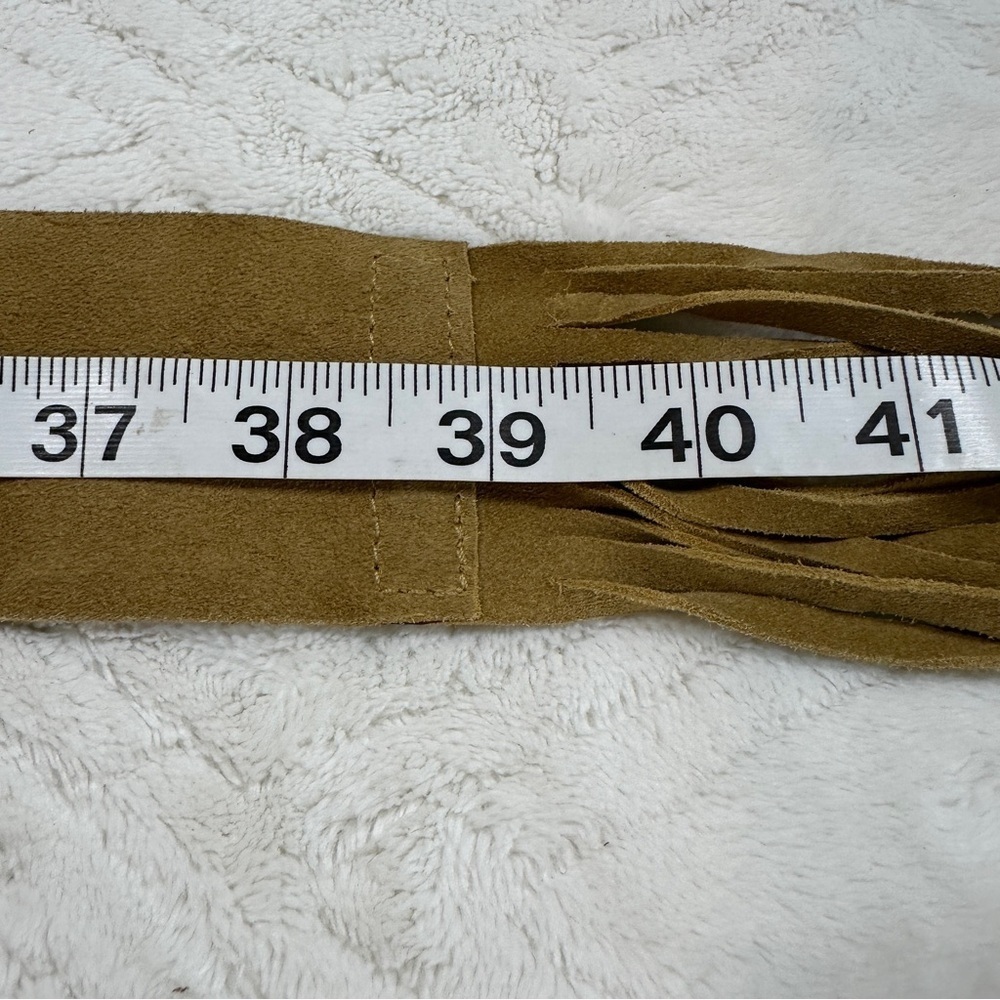 Vintage 80's Suede Leather Beige w Embroidered Cream Floral Belt Abercrombie & F - Picture 6 of 7